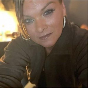 Meet your Posher, Sherry